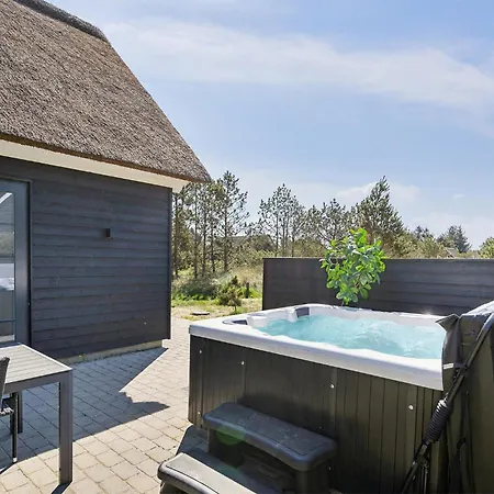 Amazing In Henne With Kitchen Dom wakacyjny Henne Strand